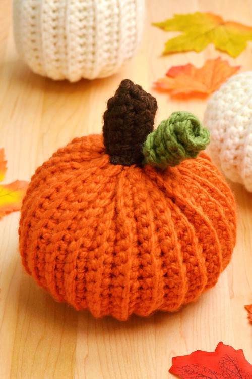 Halloween Craft - Crochet Pumpkin